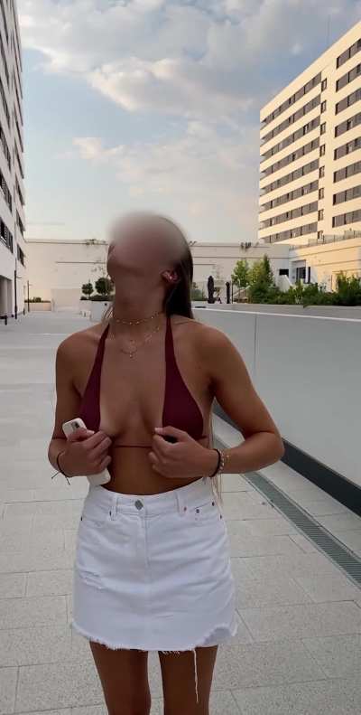 You think the people behind me noticed