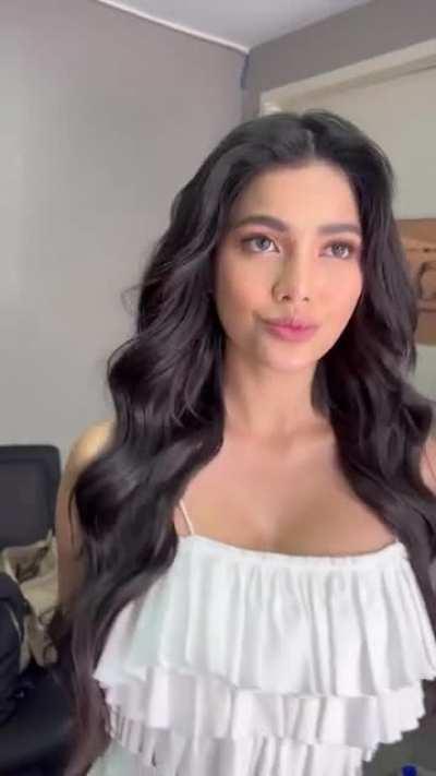 Jane De Leon