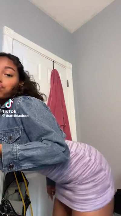 Just look at her😍