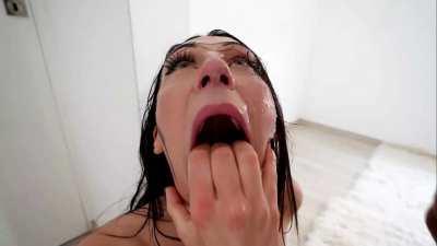 Literally a perfect throat