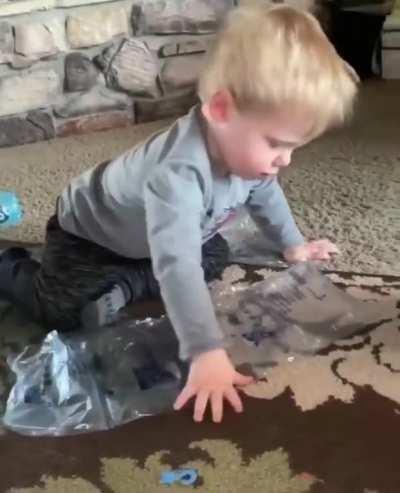kiD bRUtaLLy DEsTrOys BubBlEwrAp