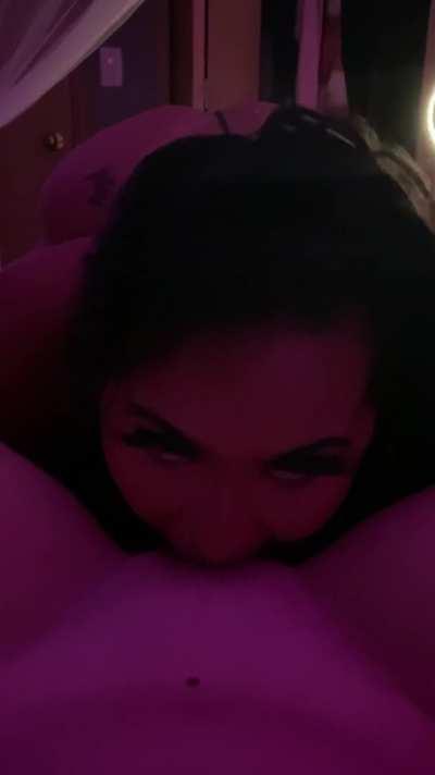 Thick ebony lesbian eats white pussy 💦