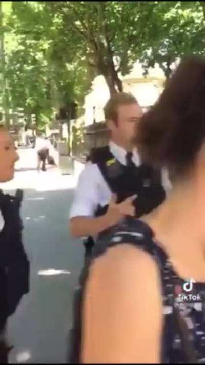 British Karen calls police on muslim man for wearing too much clothing
