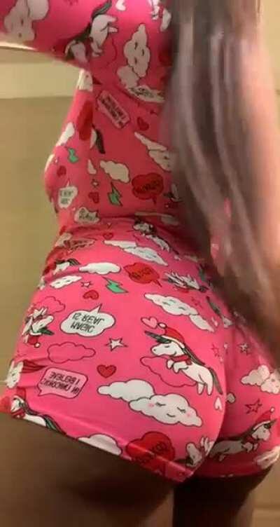 my ass in this onesie 🥺