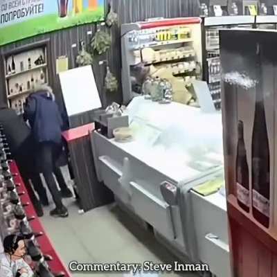 Dude tried brining a hammer to a chair fight