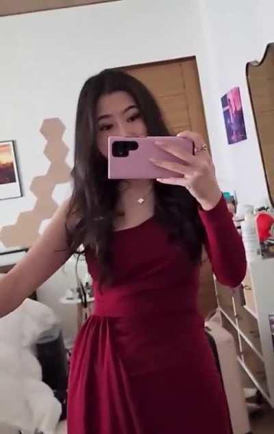 Leslie's dress @TheGameAwards