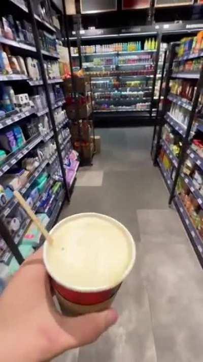 Muestra porque un negocio de Suiza no funcionaria en Tucumán: 