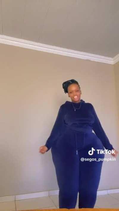 Looks like her ass got even bigger ððð