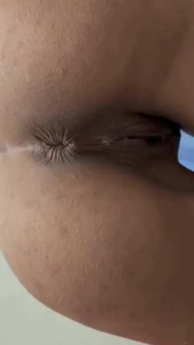 Would you let me fart on your face 🥹🫢 hehe