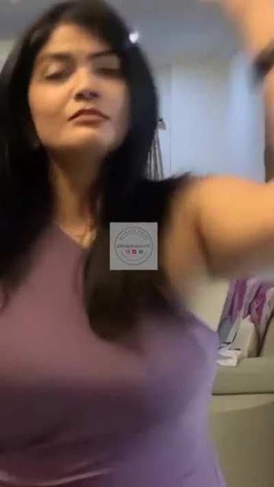 Kalpika Ganesh wide armpit show in 4K quality