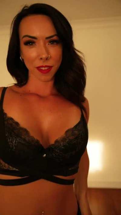 Can a bored Housewife Ride your cub cock?