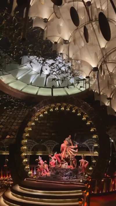 First Ever Moving Pandal Of Kolkata !!