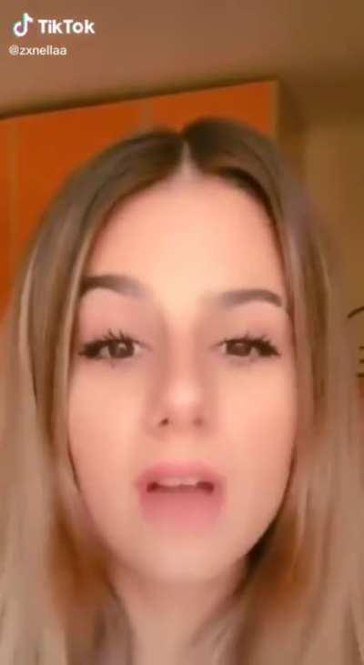 Samantha Zanella lingua👅