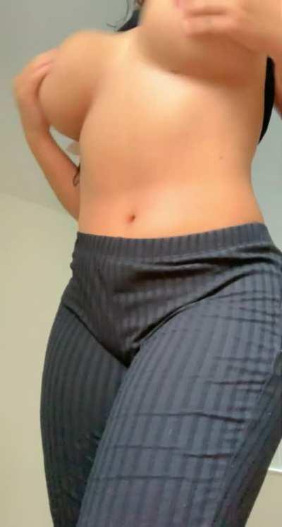 Do you like my picnic outfit?