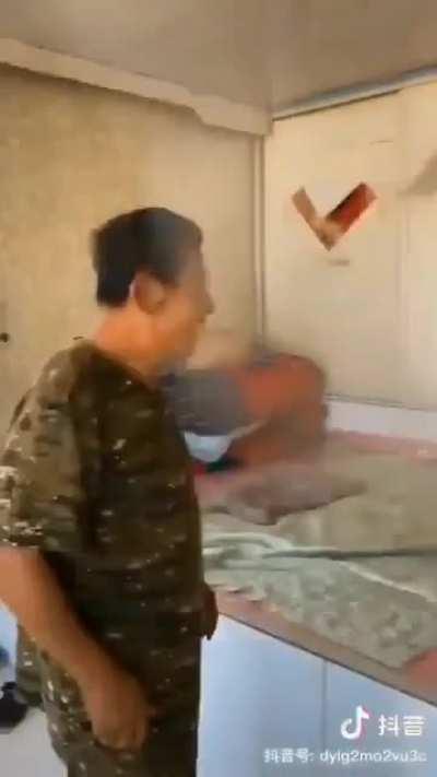 How it feels to be in Mordekaiser's Death Realm as a skinny enchanter 😩