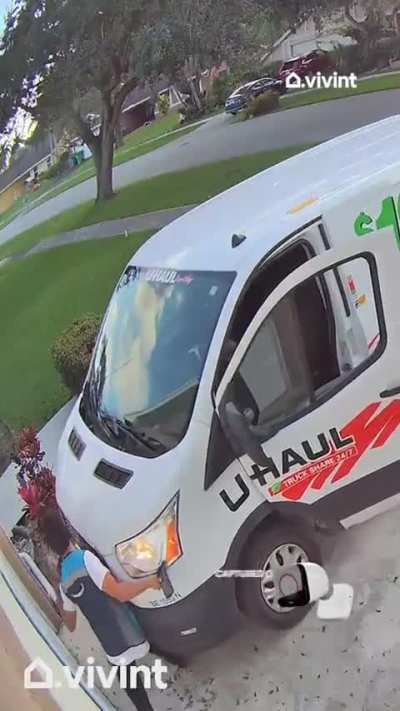 U-Haul Driver Thinks He's Superman 