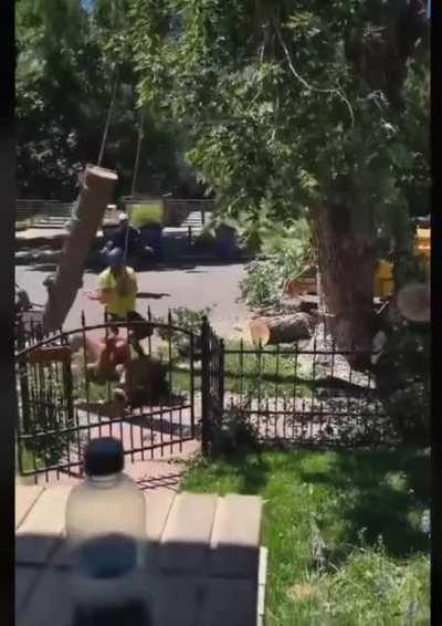 Lots of people, little planning.