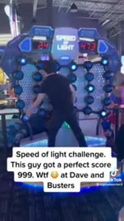 The way this guy plays the Speed of Light game