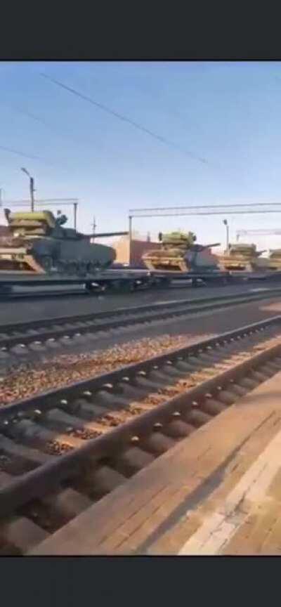 Russia sends arguably their best armored units to Ukraine - T-80 MBTs with snorkel kits. 4/18/2021