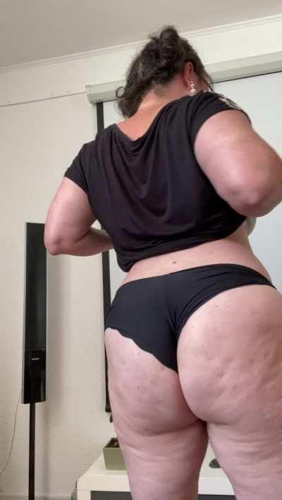 Hey I'm home alone, come on over please?