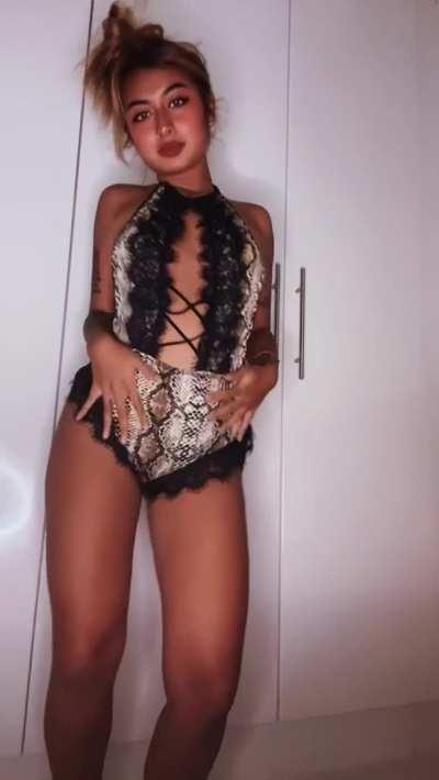 Wanna see more of me Daddy? 😅