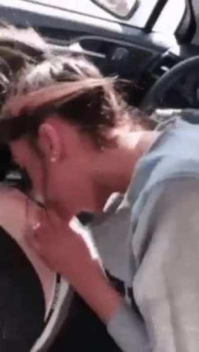 My sister repays me in blowjobs