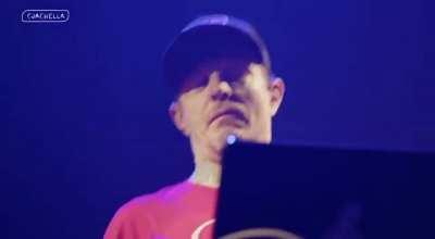 Joel roasting Frank Ocean 😂