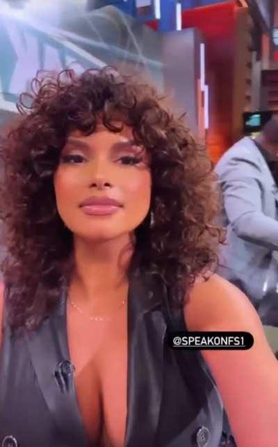 Joy’s outfit for today’s show