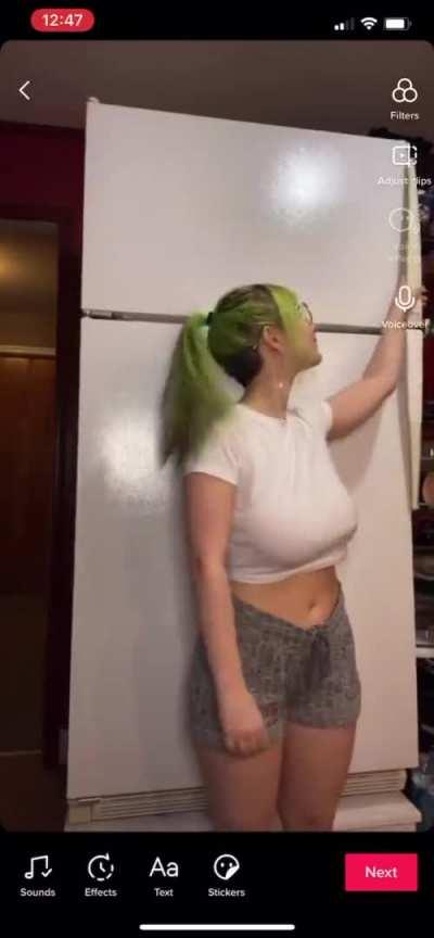 Huge Tits 😍😍😍