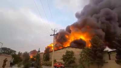 آتش سوزی مهیب در شهرک صنعتی مورچه خورت