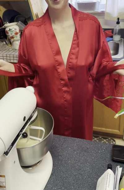 4 kids later and loving my all natural mombod