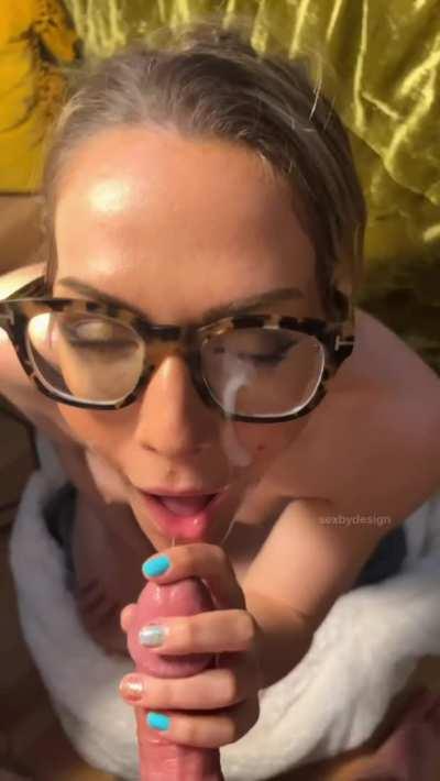 Get Her OF AND MORE - - - LINK IN COMMENT