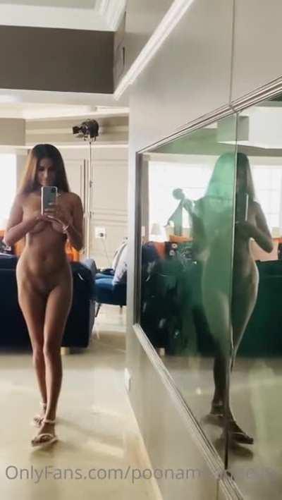 Poonam Pandey NUDE WALKING - Onlyfans Exclusive