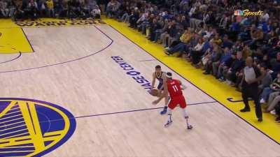 [Highlight] Ty Jerome doing his best Steph and Poole impression with a half court beat buzzer!