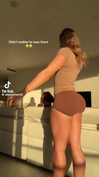 Skye Sutton eating her shorts 