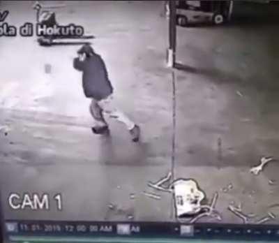 Aliens on a ship watching loading dock 15 and the human crew mate line in the dock hanger, their thought s they talk to each other over what they have just witnessed