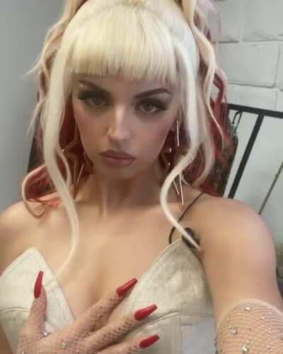 Mmmm..... Mmmmm.... Mmmmm....