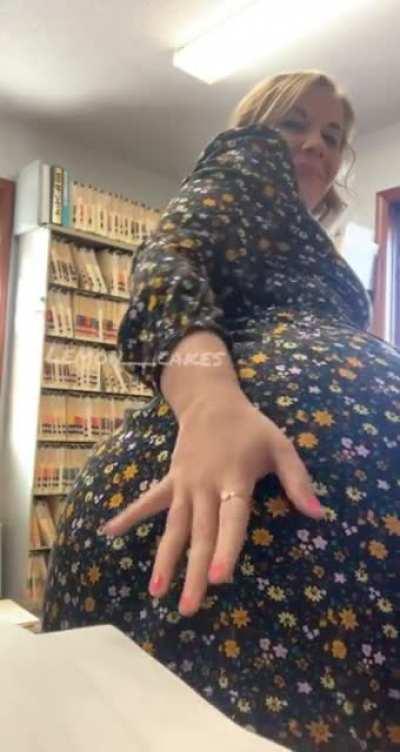 all this paperwork makes me so horny😜 [GIF]