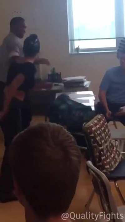 Öyle ananın amcığını görürsün işte