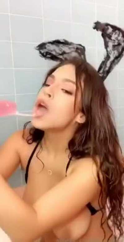 Grab 10gb mega pack of Autumn F@lls.....link given below 👇👇