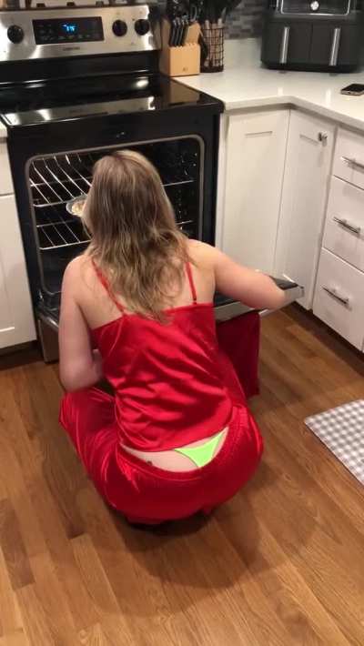 Just a 35y/o Mom Wishing U a Wonderful WhaleTail Wednesday