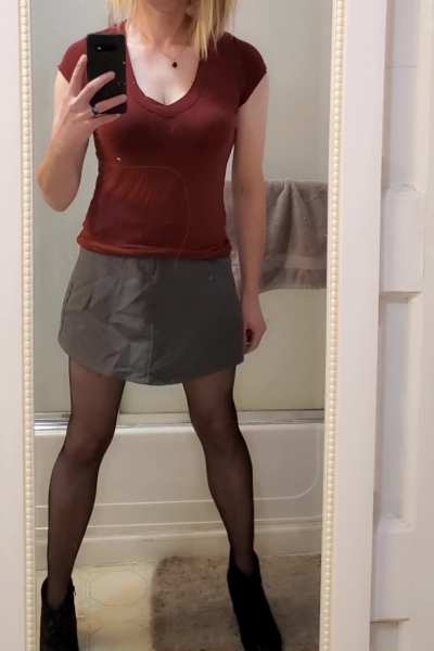 Cum into the bathroom for a sec?