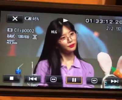 Jiu's flirting. Warning : dangerous to watch. Proceed at your own risk