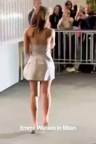 Emma Watson is fine as hell (day 2)