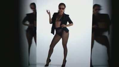 JENNIFER LOPEZ and that booty