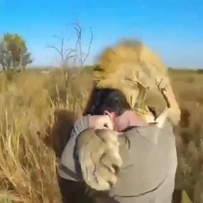 mAn AbAnDoNeD iN sAvAnNaH sLaUgHtErEd By KiLlEr LiOnS