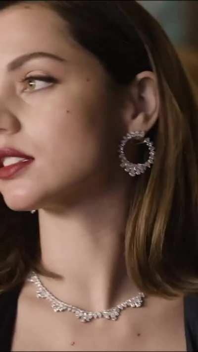 Ana de Armas is incredibly sexy