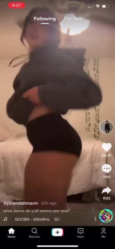 She started re uploading old tiktoks all we can hope for now is that she starts a Onlyfans 🙏