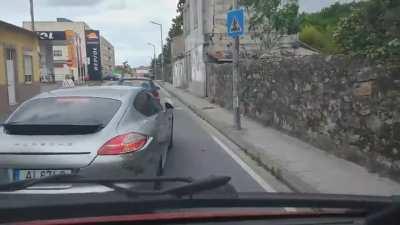 Idiot in Porsche Tries To Overtake Two Cars But Fails (Portugal)