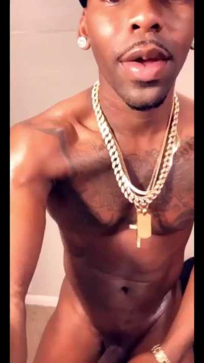 How to turn a g*rl on (Bait)